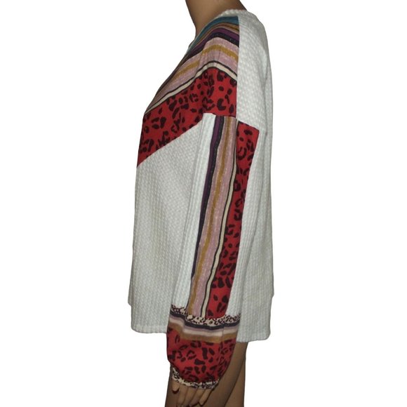 Lovely Melody Waffle Sweater Medium white v-neck animal print thermal fuzzy - Picture 8 of 10